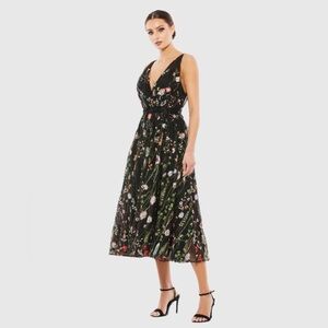 Mac Duggal 26557 Floral Embroidered Plunge V-Neck Midi‎ Dress 12 NWT